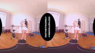 Hardcore POV Gym Sexercise With Curvy Blonde VR Instructor Angelika Gra-0