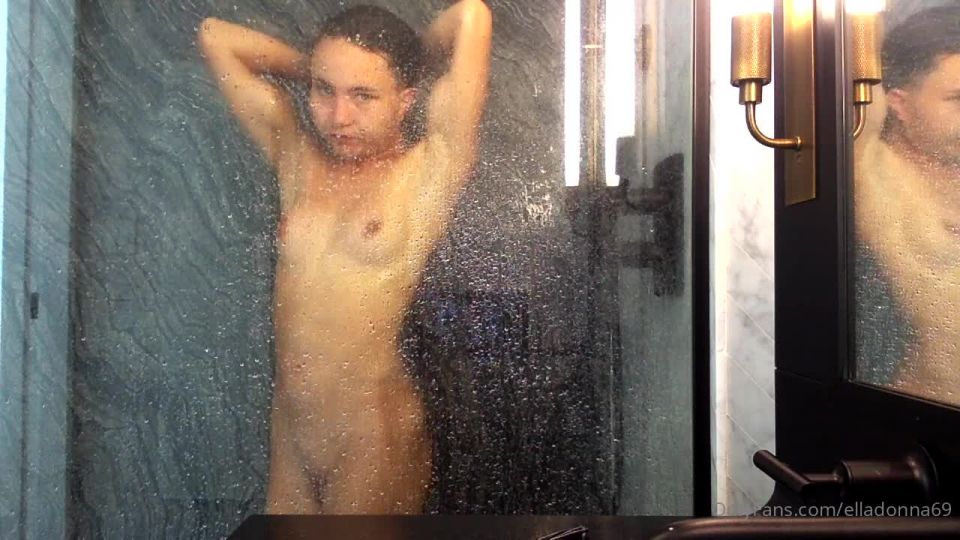 EllaDonna - elladonna69 () Elladonna - muscle tease in the shower 12-12-2021