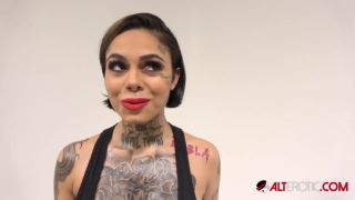 Genevieve Sinn - Interview with busty tattooed babe Genevieve Sinn-7