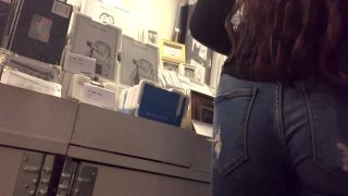 Torn jeans give teen girl wedgie and hint of cameltoe Teen!-6