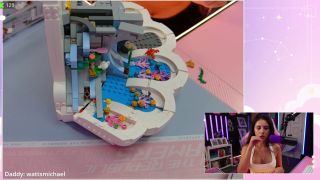 Violet Brandani rvlR2h6mPYP88Ygl2NwIOZtk9d8OBqJR-0