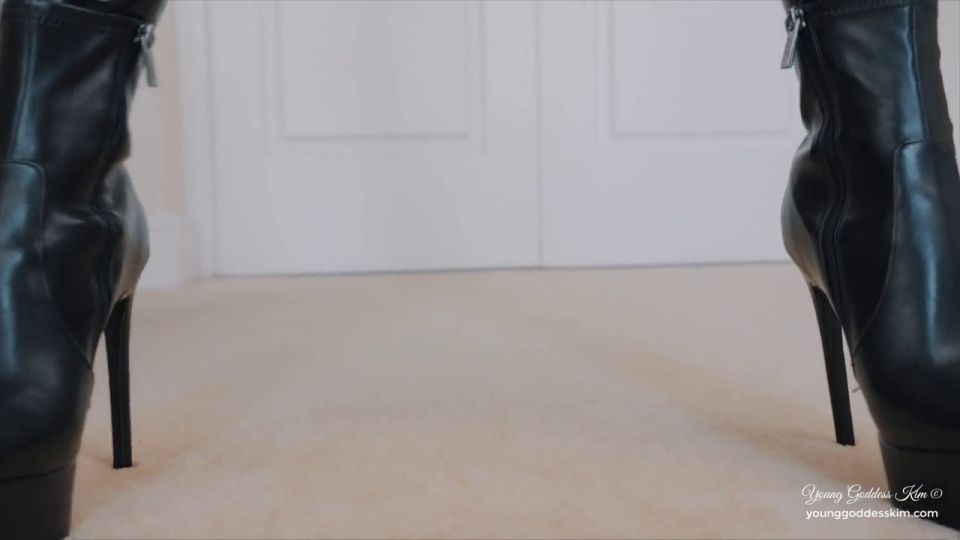Blow your Mind (FULL HD) Young Goddess Kim (Femdom porn)