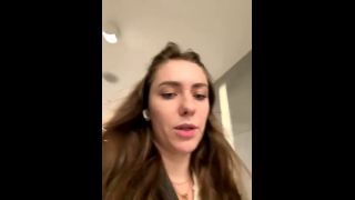 fetish  Issawifet Teases her Goodies in Amateur XXX Video-3