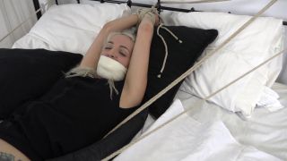 Liz Rainbow  Crotchroped In Bondage EP 3-9