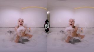 StripzVR - AISLIN - Bubbles  | natural boobs | reality -7