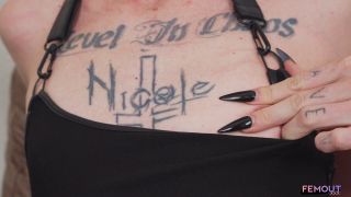 Luna Nyx Debuts: Transsexual Solo Action & Small Tits Show-1