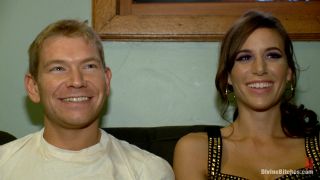 Construction worker ass-fucked and humiliated in the back of a van - Madeline Marlowe, Gia DiMarco, Alex Adams-8