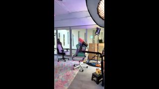 Violet Brandani Bysd3mCbN18uFTWofudrB5vZyJPc5M4N-5