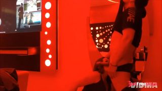 My girlfriend dropped out of school and I took her to a hotel.-2