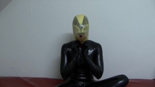 SOLO LATEX BONDAGE BREATHPLAY-0