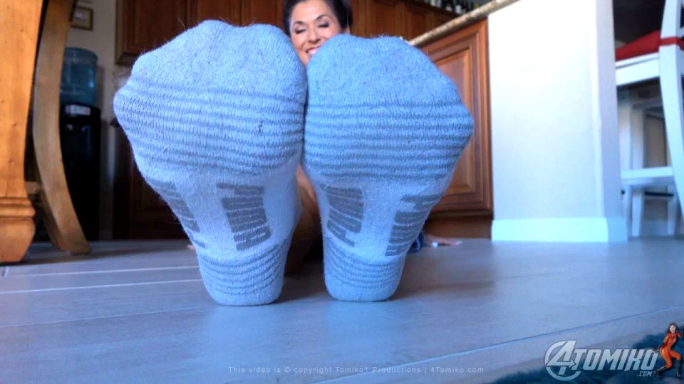 [K2S.CLUB] 4tomiko - Tomiko’s Socked Feet - HD 720P