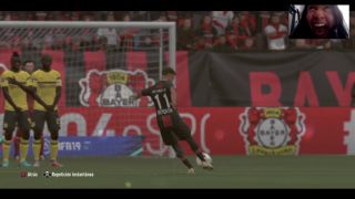 Annie Stacy - crazy free kicks fifa 19 with sicko mode on the background-8