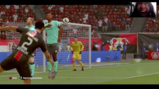 Annie Stacy - crazy free kicks fifa 19 with sicko mode on the background-9