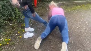 [K2S.CLUB] SteffiBlond - Fotze PISST fotze voll - DIE GEILSTEN JEANSÄRSCHE - HD 720P-8