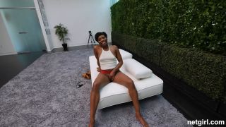 Video Kelly : Black Girl Does Anal 720p HD-3