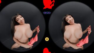 Little Puck VR: Steamy MILF Pass-Through Xperience 🌋 [Oculus, Vive]-3