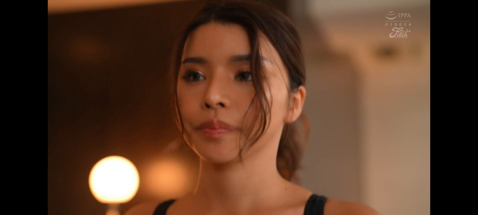 Kurosaki Hana A Personal Trainer Overflowing With Sexual Desire Stimulates A (Creampie)