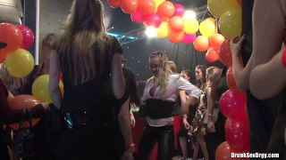 Sofia Valentine's Drunken Orgy Party with 4 Hot Guys Online-2