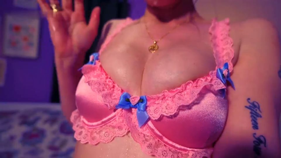 Sydney Harwin – Mommy Goes from Reserved to Taboo Slut.