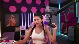 Violet Brandani EZexgYeC29Pf1ADPZ2MdJC3gIWIKkITC-3