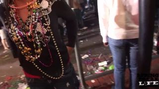 Girls Flashing on Bourbon Street Milf!-7