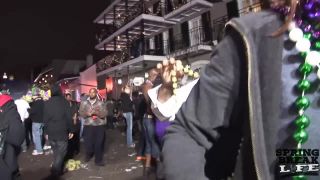 Girls Flashing on Bourbon Street Milf!-9