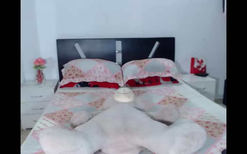 Shemale Webcams Video for December 01, 2019 – 29 webcam 