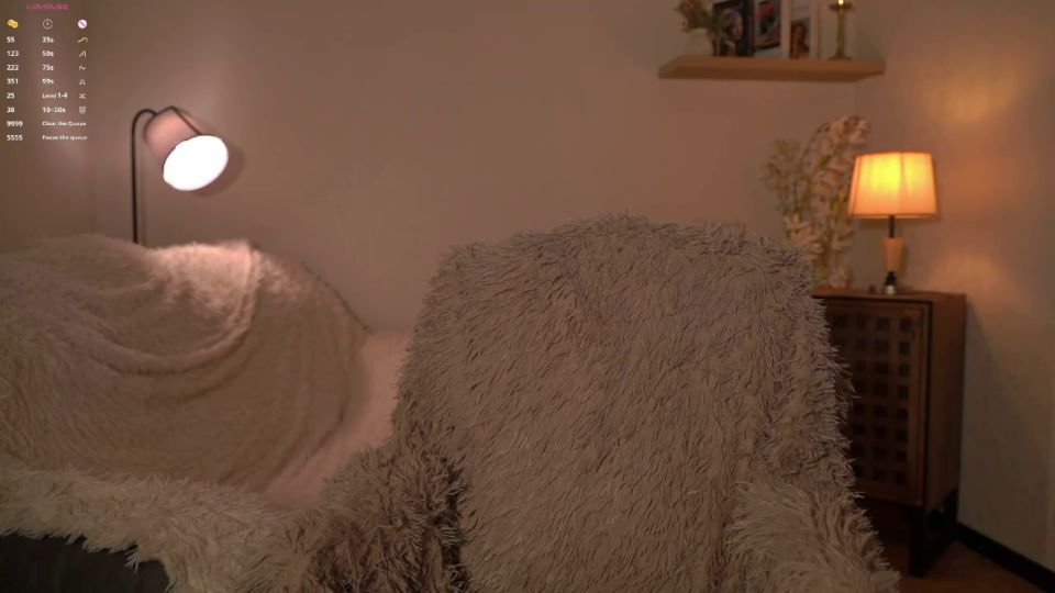 Blissdilley's Ultimate Vibrator Thigh Hug Adventure