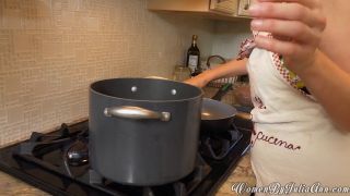 WomenByJuliAnn 16 02 07 Cooking With Julia Porcupine Meatballs.-4