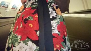 Watch Free Porno Online – Voyeur upskirt – Under the skirt of a slender blonde ,  on voyeur -0