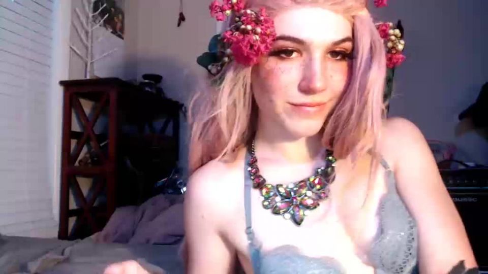 Shemale Webcams Video for July 11, 2019 – 28 Webcam!