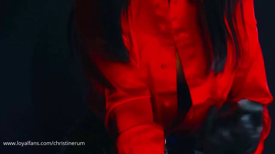 La Reina Malvada – JOI In Leather.