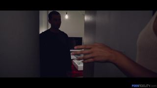 Bella Rolland (Help Wanted)-7