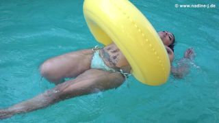 Issy (Dominican Poison) – Another Pool Show – Nadine-J De – Fullhd 1080P BigTits-6