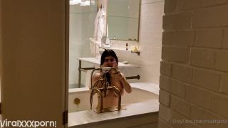 Anal porn Mia Khalifa Mia Khalifa  Video Teasing Topless in the Bath-6