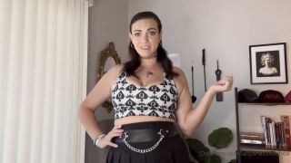 Femdom Porn Lady Anaconda – I Know You Betas Need A Lesson-3