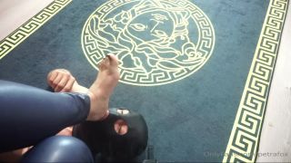 PetraFox Petrafox - lick this cream from my sweety sexy feet now after cleaning lie down and wait for crush 03-02-2021-9