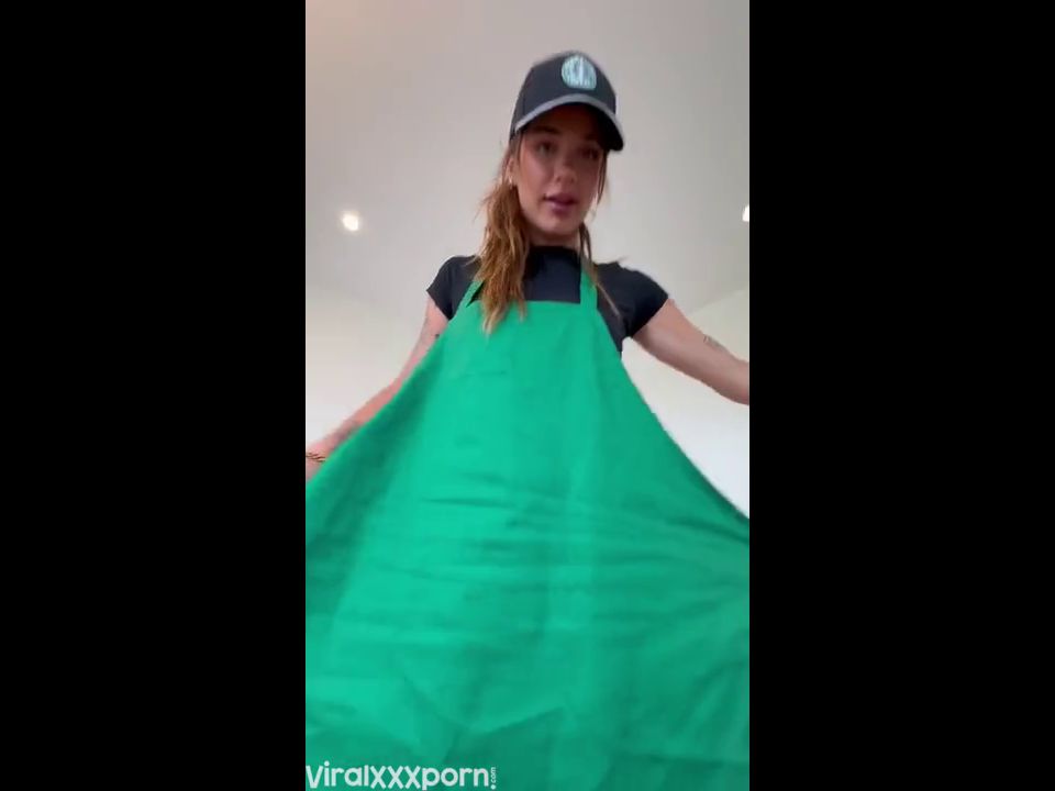 Arikytsya Teases in Starbucks Uniform getting Pounded Hardcore in Public Video Arikytsya Cumshot