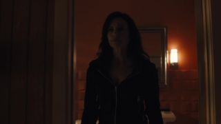 Gaite Jansen, Carla Gugino, Alice Haig, Corrin Evans - Jett s01e04 (2019) HD 1080p!!!-7