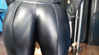 Onlyfans - Ezada Sinn - ezada - ezadaFacesitting in My new booty contour spandex legging from sleekcheek - 18-01-2020-5