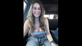 Blowjob porn Arikytsya Teases Her Wet Pussy in Solo Play Video Arikytsya-5