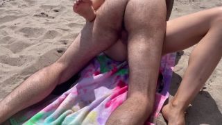 Husband Films Wife Fucking A Stranger And Receiving An Unprotected Creampie On A Public Beach 1080p-9