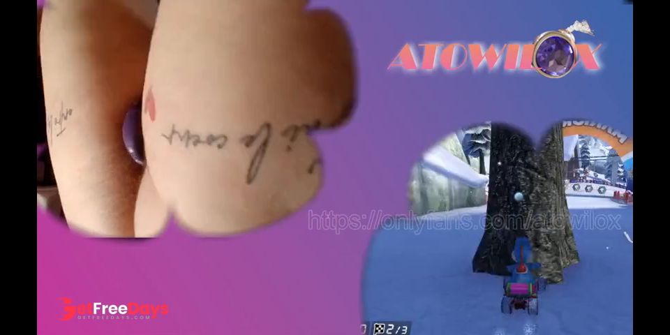 french gamer girl disturb by her follower on Mario kart english subtittle