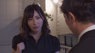 This is a story about sexually harassing a female boss who is strict with her subordinates, and instead of getting angry, she even had sex with them. Kana Kusakabe ⋆.-0