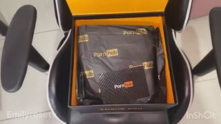 Amateur Unboxing Pornhub awards-5