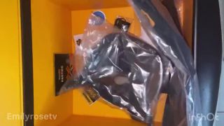 Amateur Unboxing Pornhub awards-6