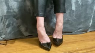 Onlyfans - Beneathmytoes - Kneel crawl beg worship me - 25-01-2021-1