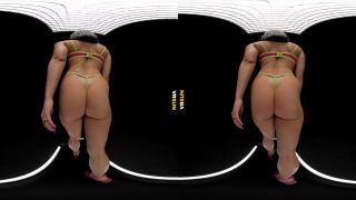 Pink Bomb On The Treadmill - With Slowmo Anna Sun 23-06-2025 - No male-8
