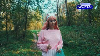 Video Cutie Lesbian Got Lost In The Forest And Ran Into Lesnek s Di...-6
