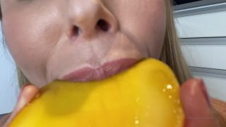 Scarlett Morgan Scarlettmorgan - there is an extra special treat in your inbox want to see me destroy this mango in the s 29-02-2020-6